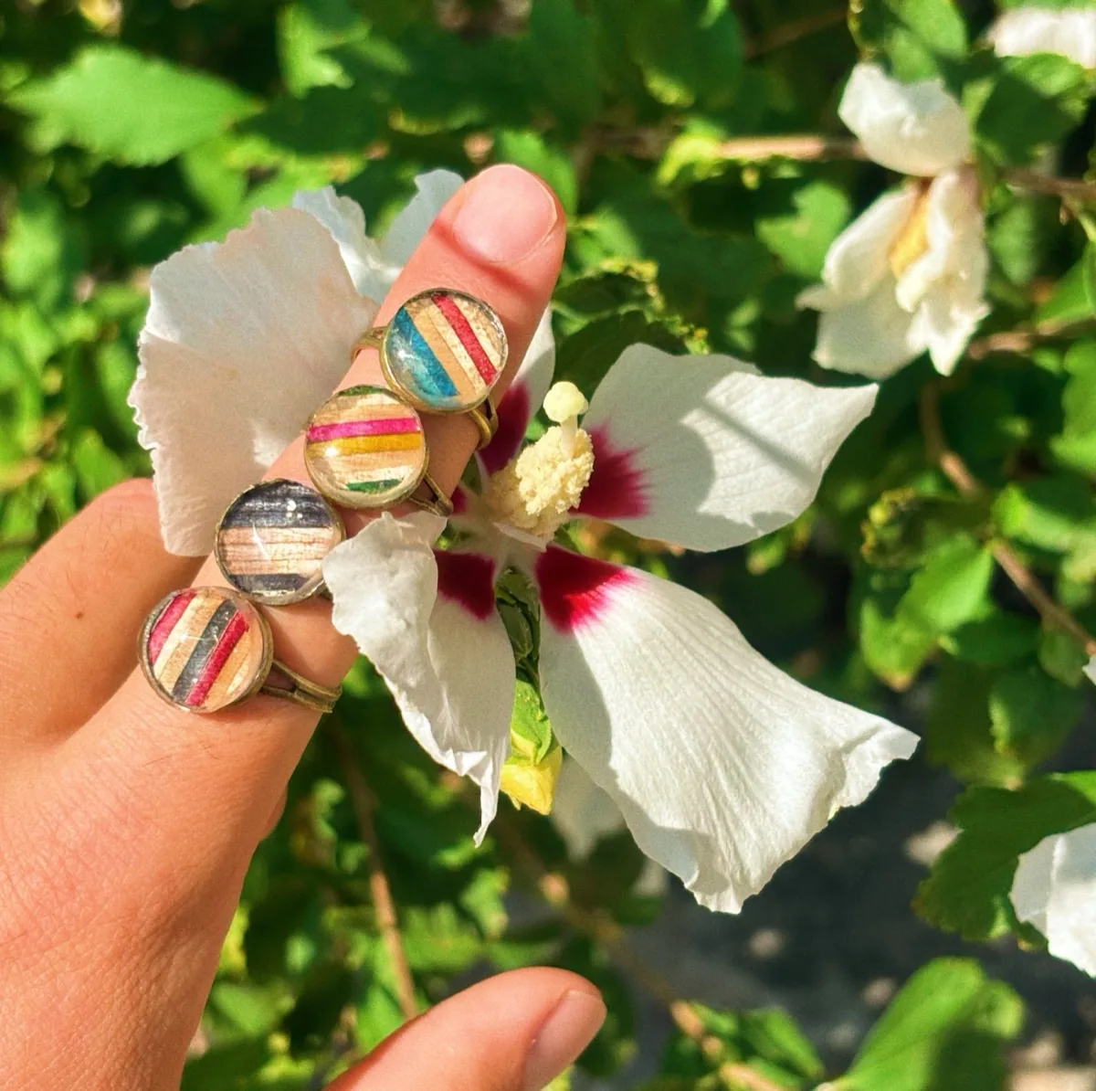 Adjustable Glass Top Rebirth Ring material and story detail